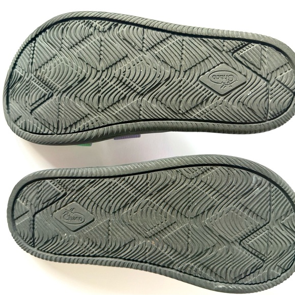 Chaco woman’s Sandals Black with Purple and Green Straps size 5 or youth 3.5 UEC - Picture 5 of 6